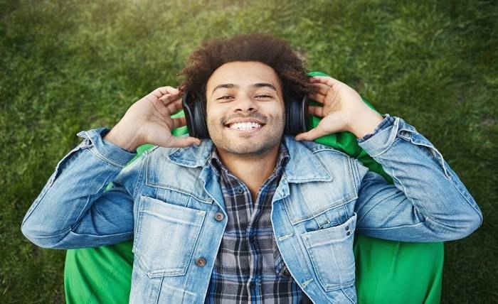 Best Songs on Weed: A Musical Journey Through the High(图1)