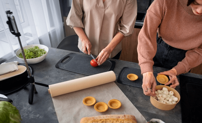 DIY Sushi: Crafting the Perfect Roll at Home(图1)